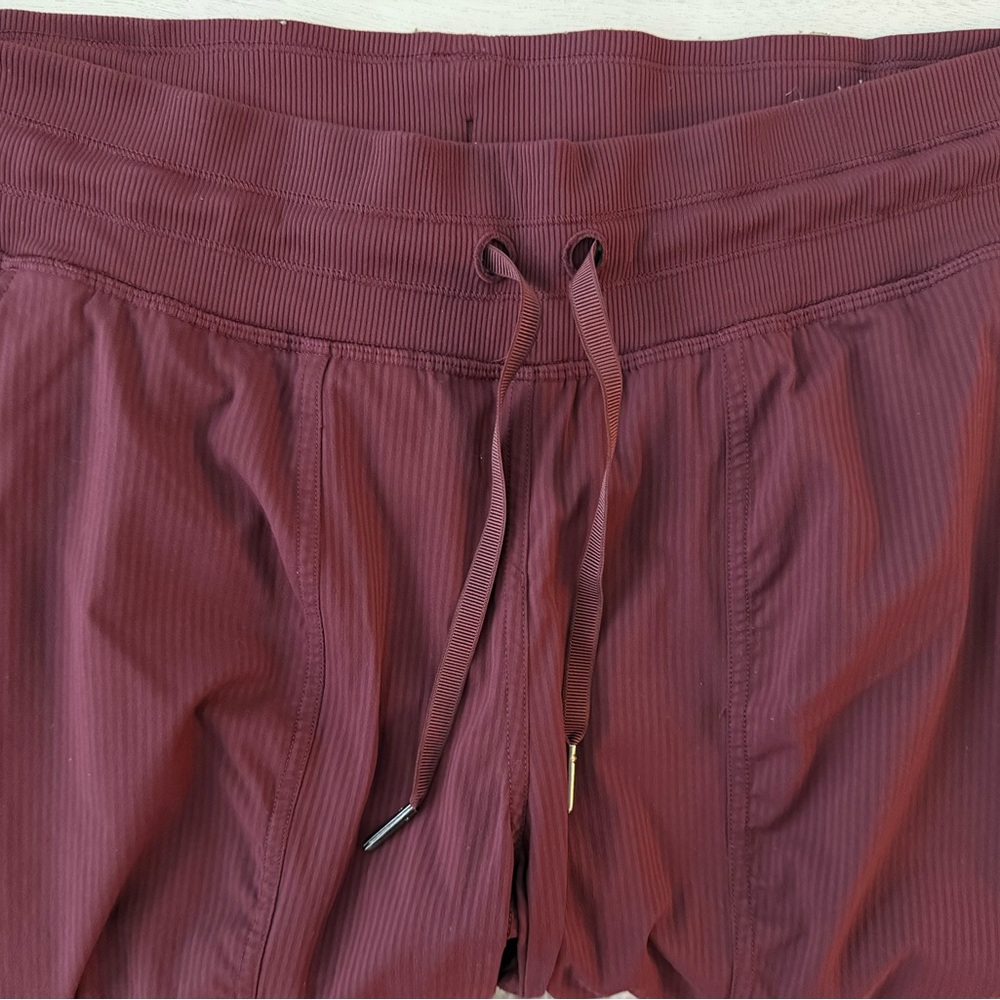 Women's Ribbed Drawstring Jogger Pants - Burgundy